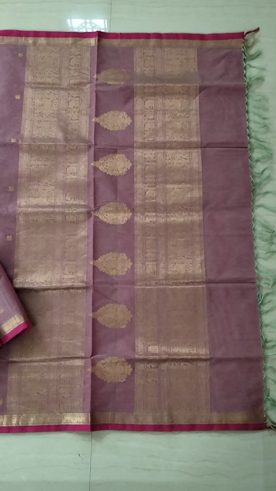 Pink golden zari cotton saree with small buttas & intricate pallu
