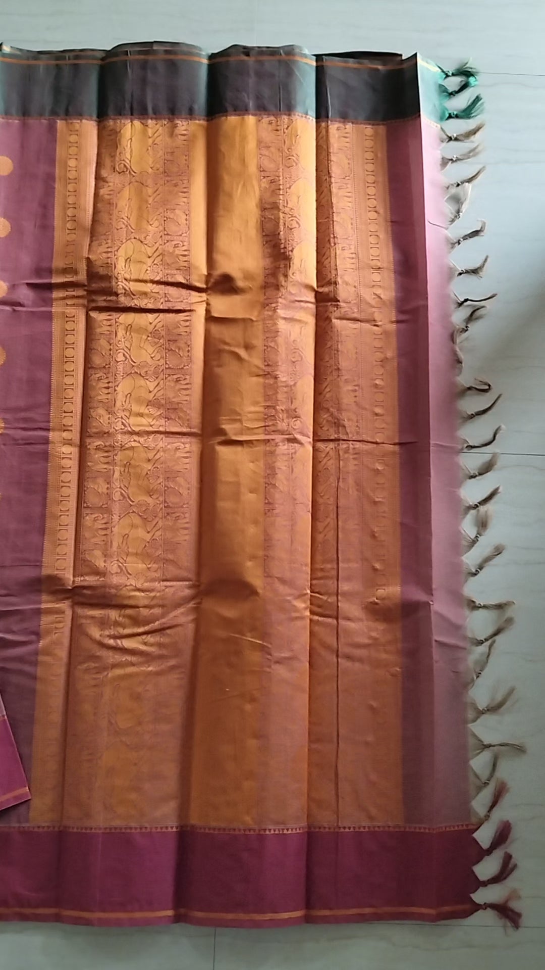 Deep Salmon cotton saree with horse & rudhrasham and ganga jamuna border