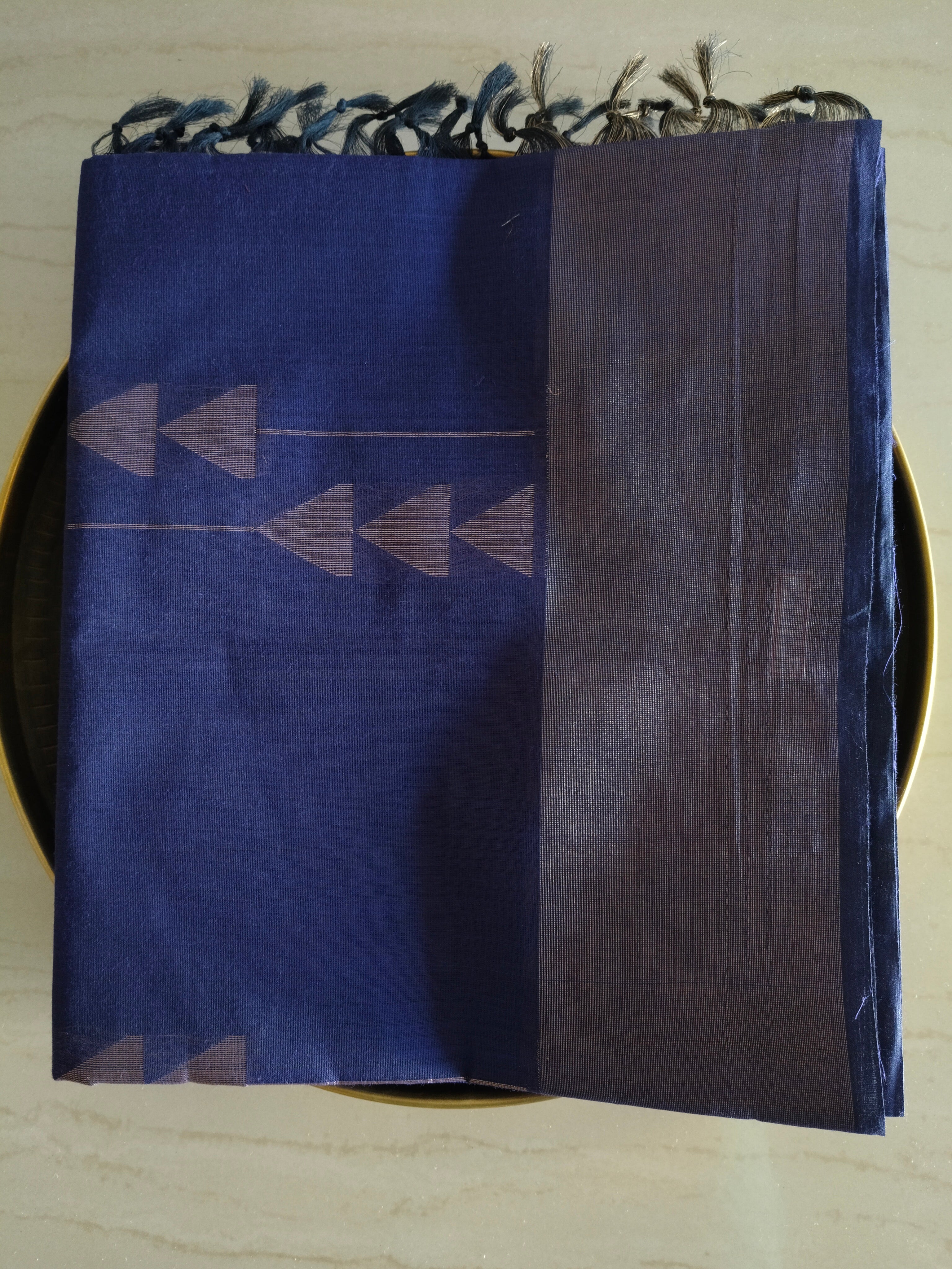 Cotton saree with grand zari border