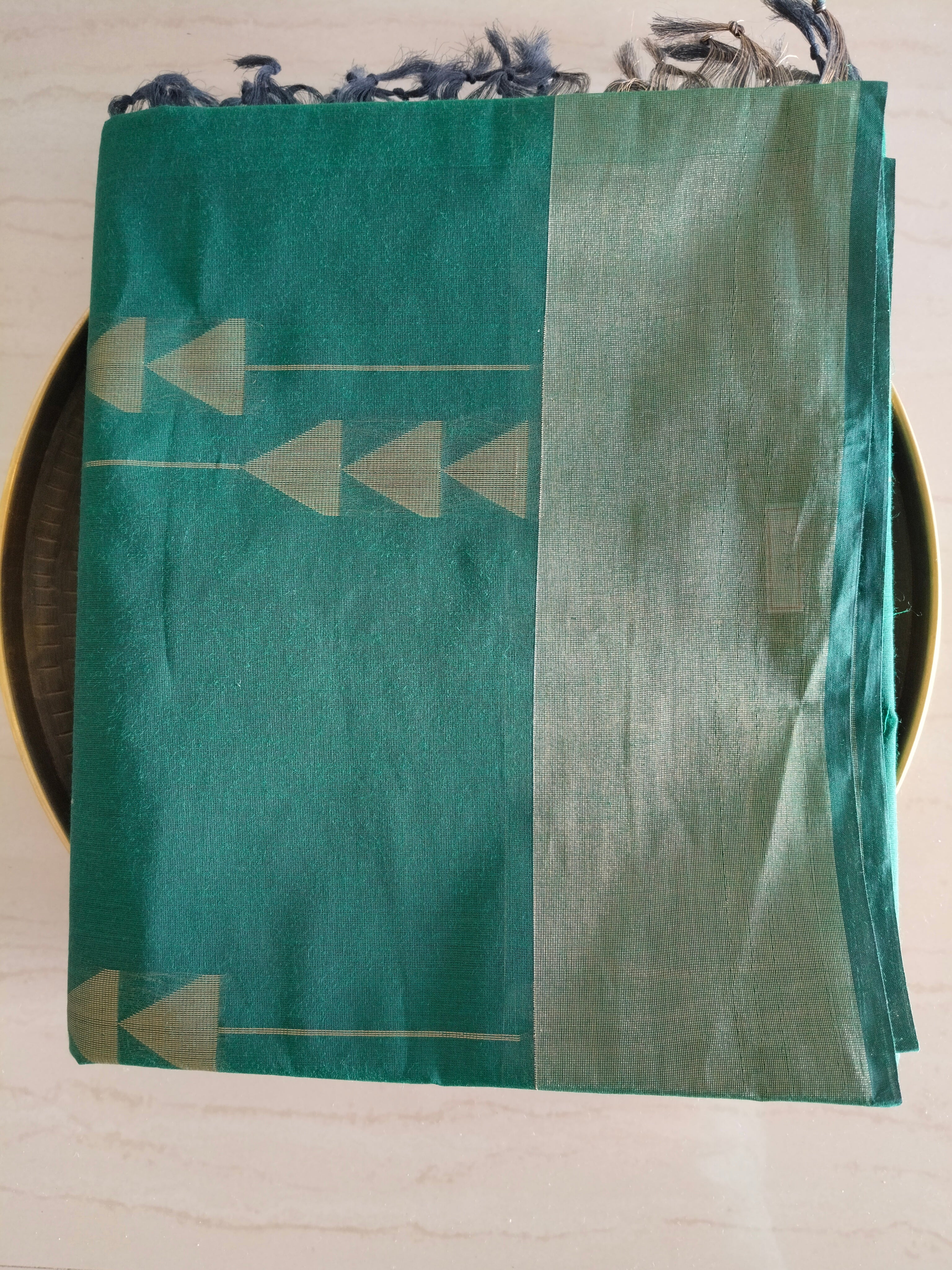 Cotton saree with grand zari border