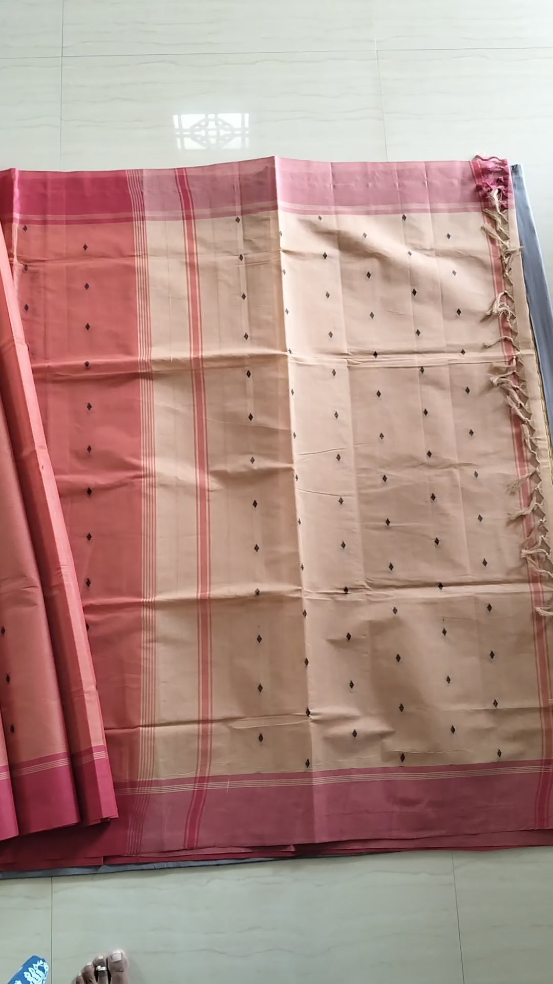 Tart orange cotton saree with beige pallu