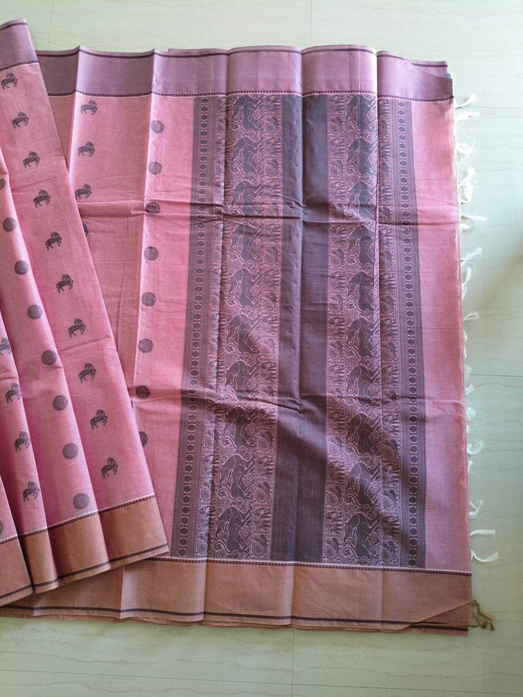 Pink cotton saree with horse & rudhrasham butta and ganga jamuna border